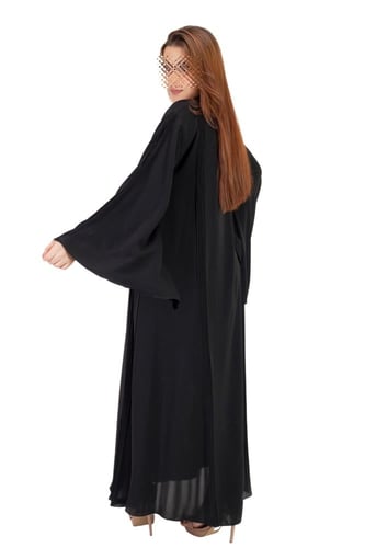 عباية الندى كلوش بكسرات ناعمة وكم مفتوح