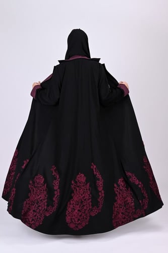 عباية كريب بتطريز عودي