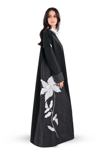 عباية كريب كلوش تطريز ابيض