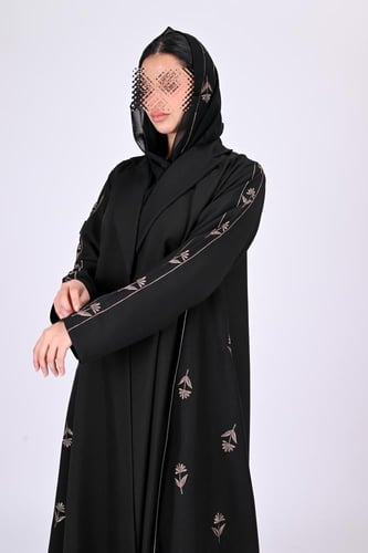 عباية كلوش بتطريز بني