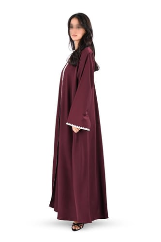 عباية انترنت عودي بتطريز ابيض