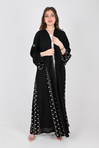 عباية بلاك بيري كلوش بتطريز ملون