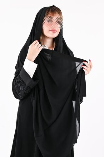 عباية كريب بتطريز اسود