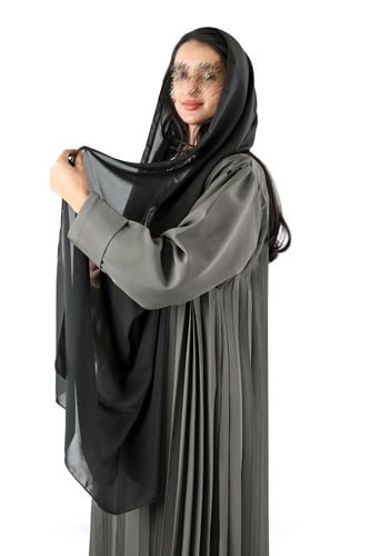 عباية كريب كلوش بكسرات