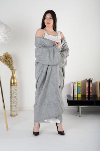 فستان تحت العباية باللون الابيض