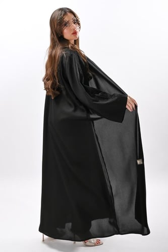 عباية كريب بتطريز يدوي اسود