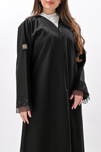 عباية كريب بكلفة سوداء