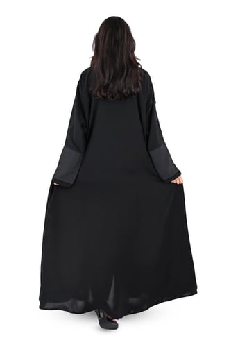 عباية بلاك بيري مطرز اسود