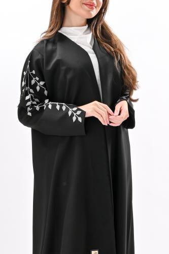 عباية كريب بتطريز هاري بيج