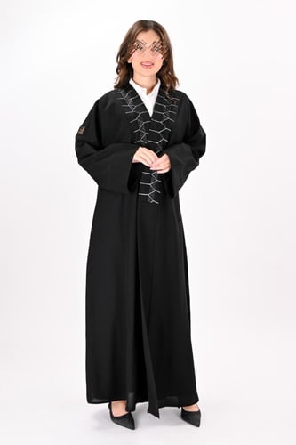 عباية كريب بتطريز يدوي