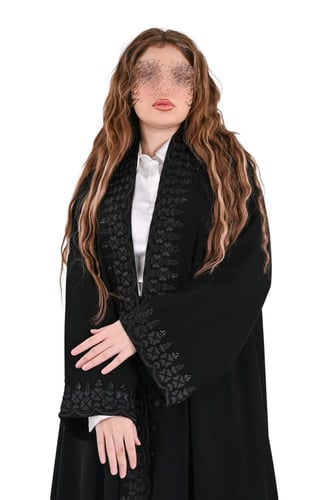 عباية ملكي دببل كلوش بتطريز اسود