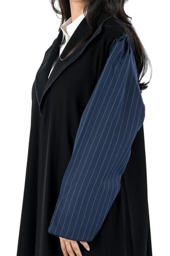 عباية كلوش مع كريب مقلم