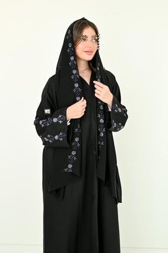 عباية كريب بتطريز ورود