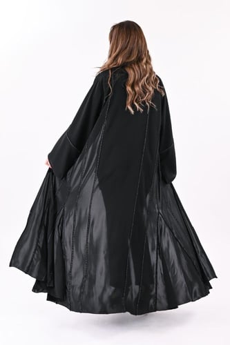 عباية الندى كلوش بتطريز يدوي