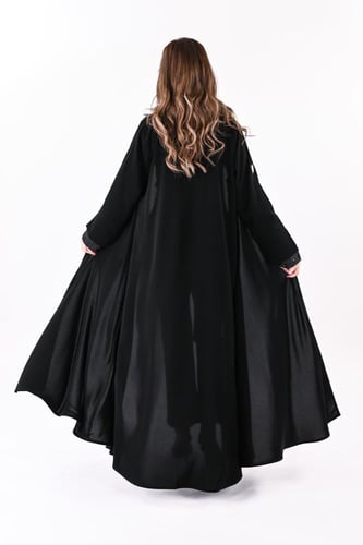 عباية ملكي بكم اسود