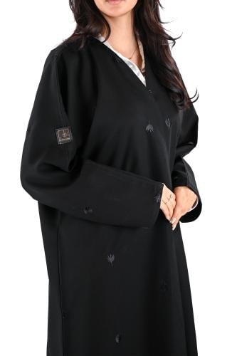 عباية كريب مطرز اسود