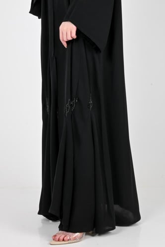 عباية الندى بتطريز يدوي