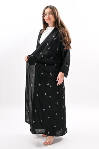 عباية بلاك بيري بتطريز نحاسي