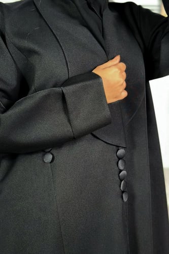 عباية كريب بازارير على الجنب