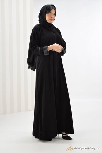 عباية ملكي بكلفة ناعمة وكم صغير