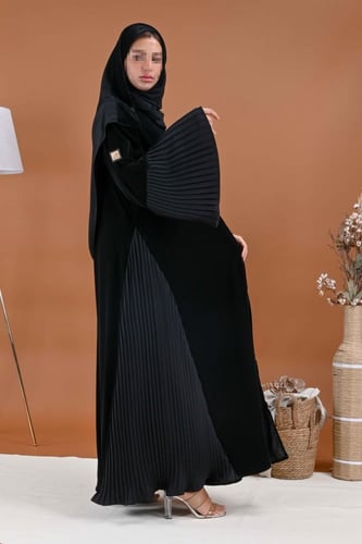 عباية مخمل بكسرات