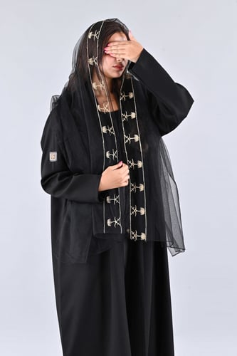 طرحة تل بتطريز ذهبي سيفين ونخلة