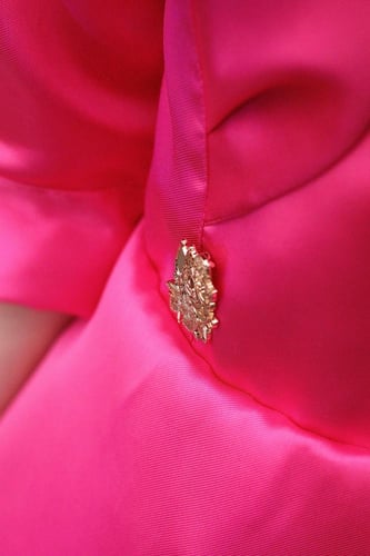 فستان جوري فوشي مع طوق