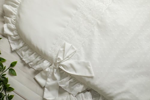 مفرش ولفه أبيض