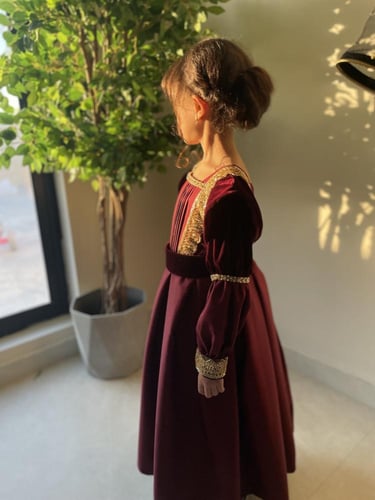 فستان عنابي فكتوري