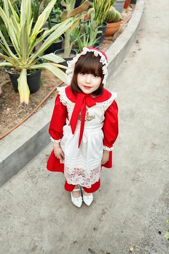 فستان أحمر ريفي مكون من ثلاث قطع