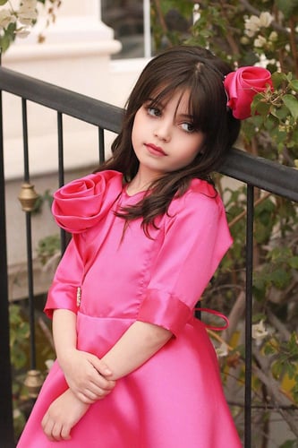 فستان جوري فوشي مع طوق