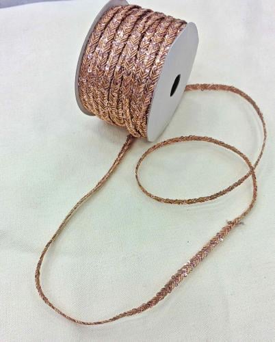 كلفه قصب هندي بالترتر لون نحاسي مقاس 1 سم لفه 18 م...