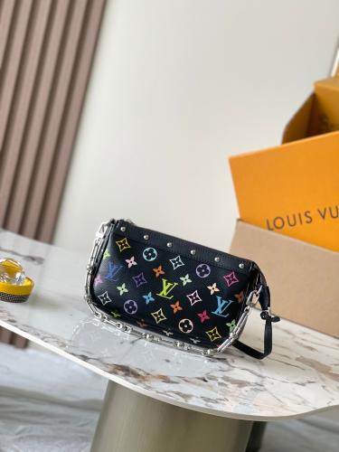 حقيبة لويس فيتون يد Pochette Accessoires