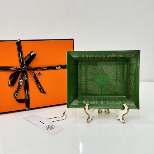 طفاية او صحن للتقديم