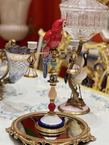 حامل للشموع