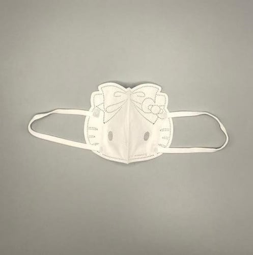 كمامات اطفال خفيفه بلون ابيض