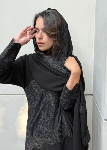 Smara’s Noir abaya