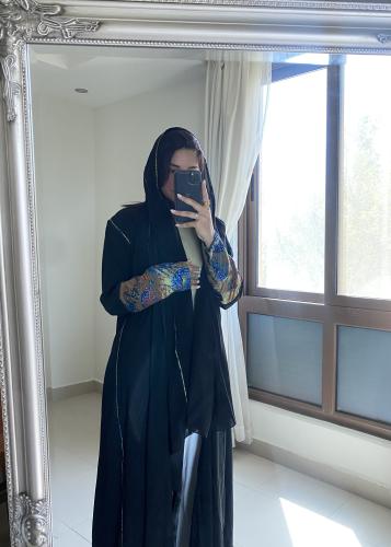 Black lavish abaya
