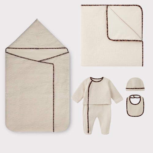 طقم مواليد فندي