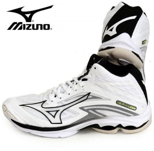 Mizuno wave lightening z7