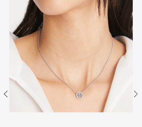 سلسال توري بورش مع تنسيق حصري بصندوق اكريلك.