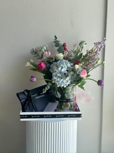 تيشرت فريد بيري مع تنسيق ورد