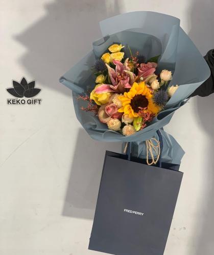 تيشرت فريد بيري رجالي مع ورد