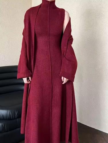 high-neck dress with a matching coat - Burgundy