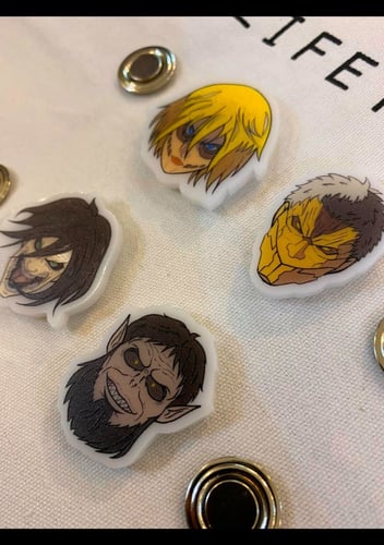 Attack on Titan - pins (1)