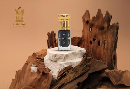 دهن عود تراد