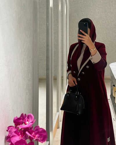 عباية رسمية مع فستان