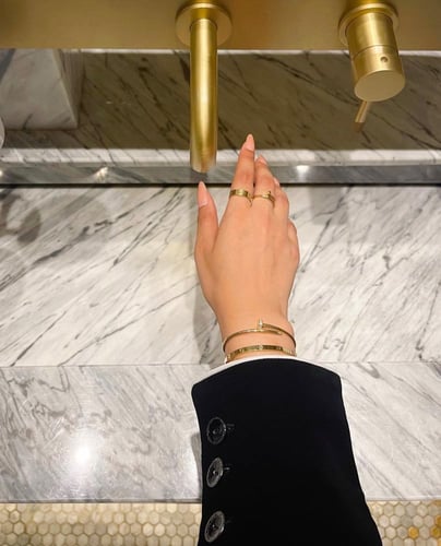 عباية رسمية كريب باللون الاسود