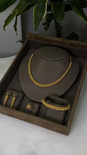 طقم ذهب عيار 21