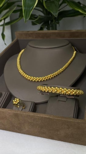 طقم ذهب عيار 21